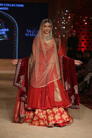 1223 Deepika Padukone's Maroon Velvet Dupatta Outfit Sets